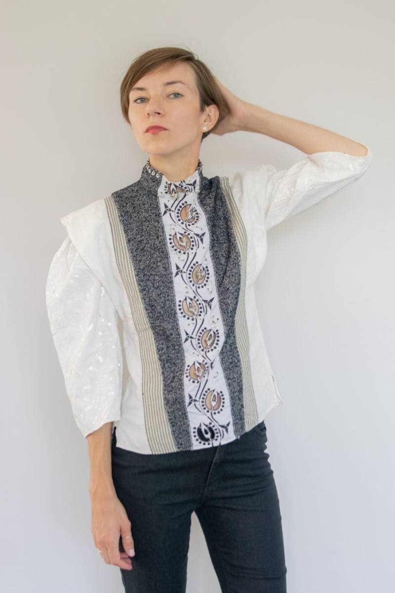 Vintage 90Er Jahre Seltene Elfenbein Ringe Verziert Chloe Top von WardrobeQueenVINTAGE