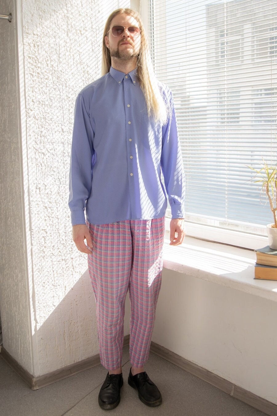 Vintage Blau/Lila Polka Dot Hemd von WardrobeQueenVINTAGE