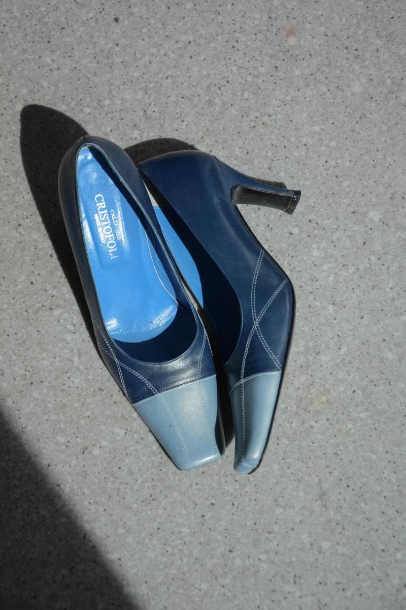 Vintage Blau Schimmernde Pumps von WardrobeQueenVINTAGE
