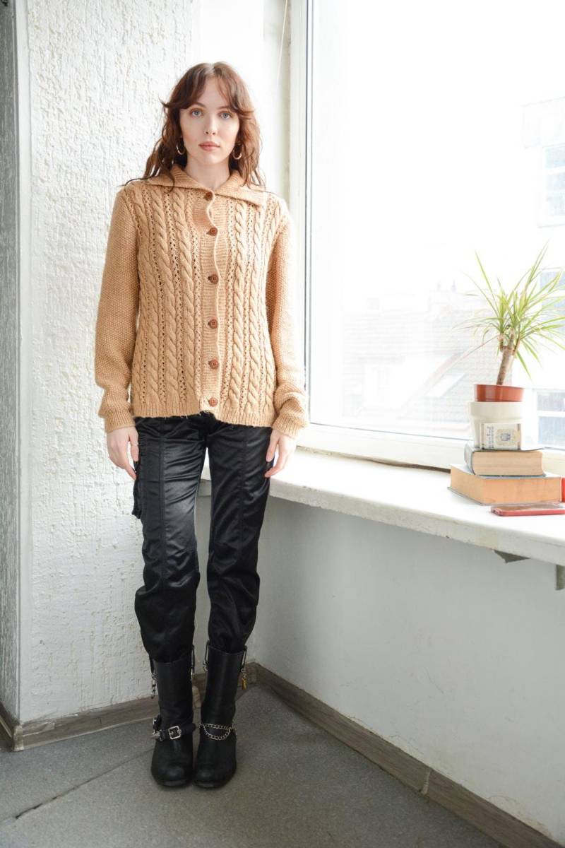 Vintage Boho Beige Wollmischung Strickjacke von WardrobeQueenVINTAGE