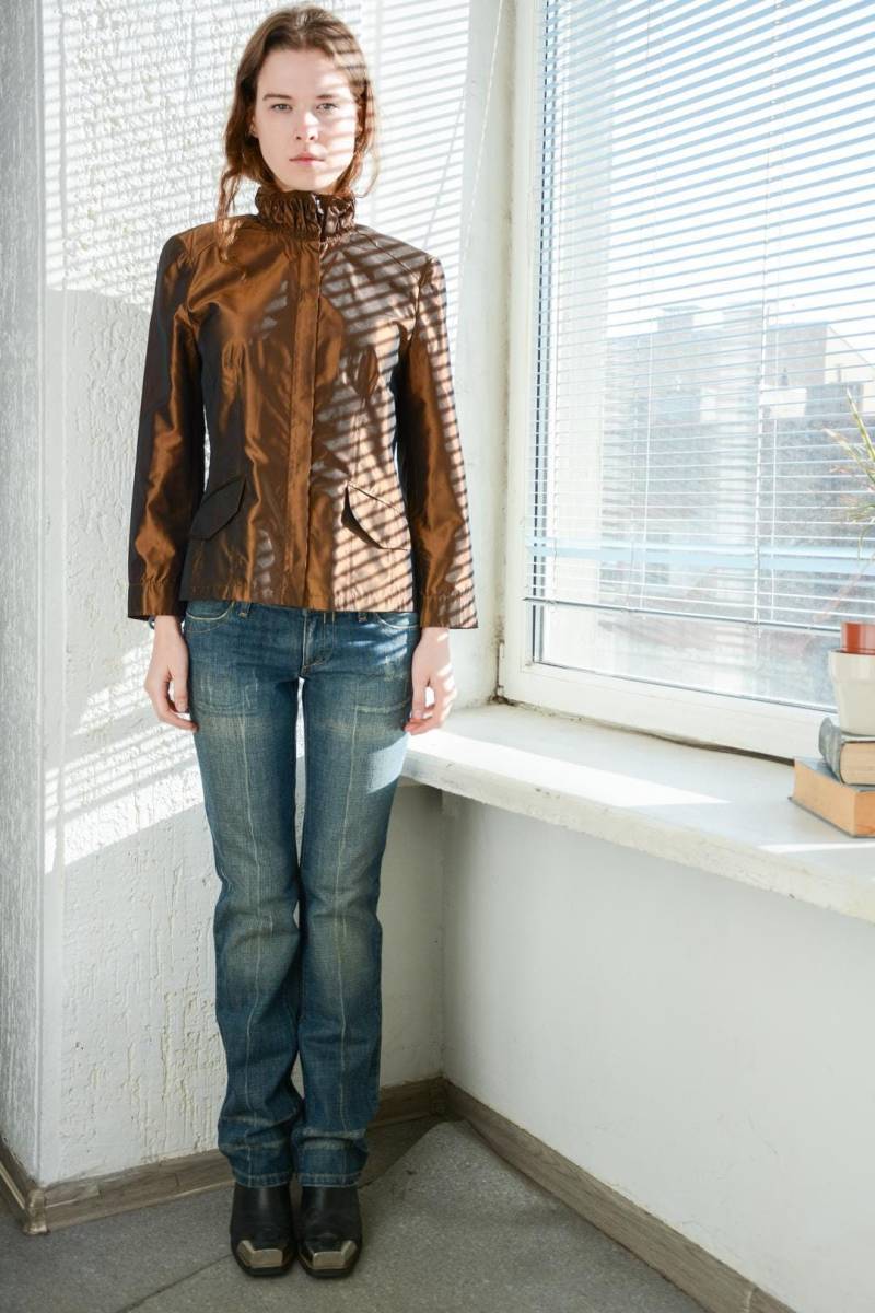 Vintage Braun Schimmernde Dünne Stehkragen Jacke von WardrobeQueenVINTAGE