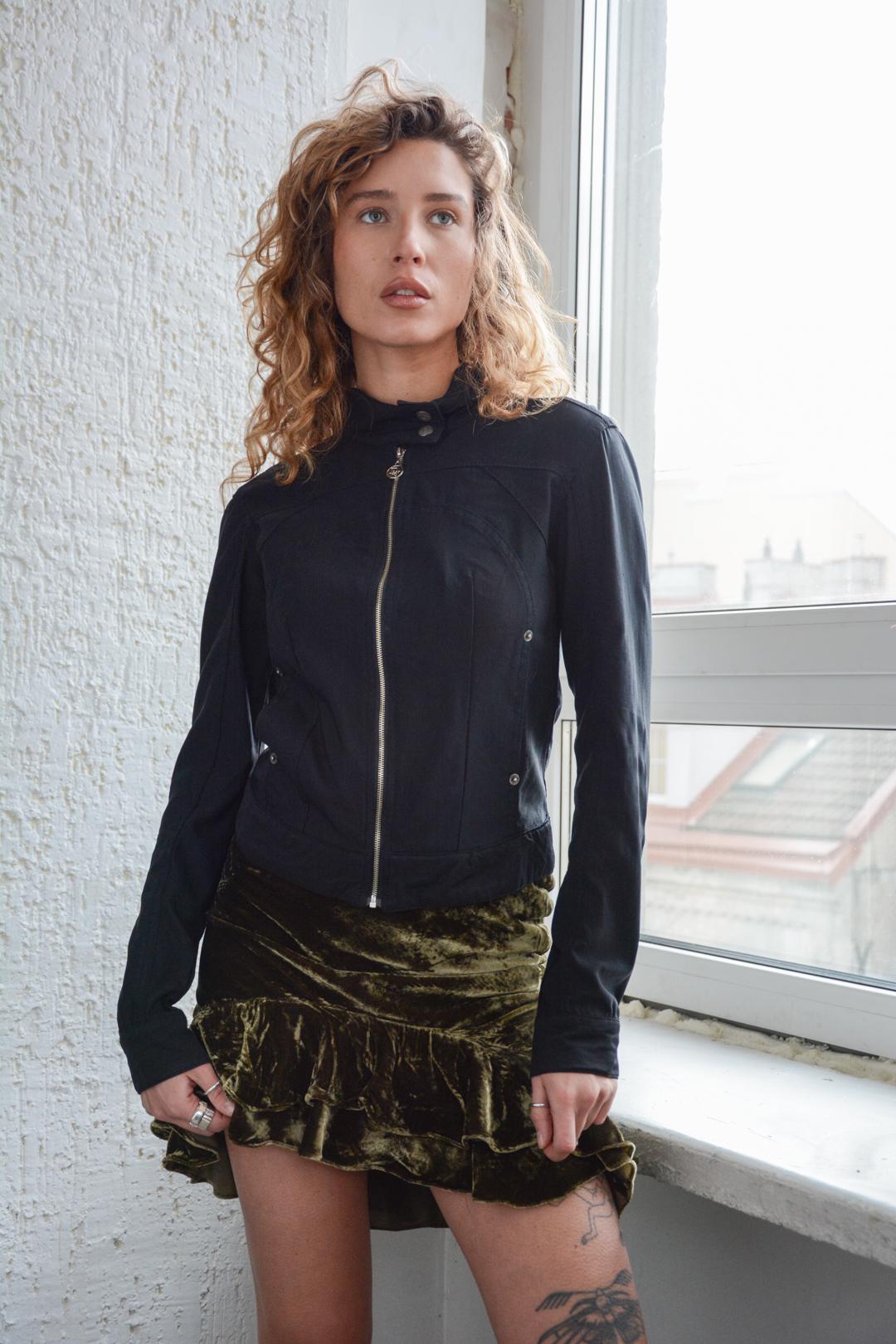 Vintage Dior Schwarze Stretchy Bomberjacke von WardrobeQueenVINTAGE