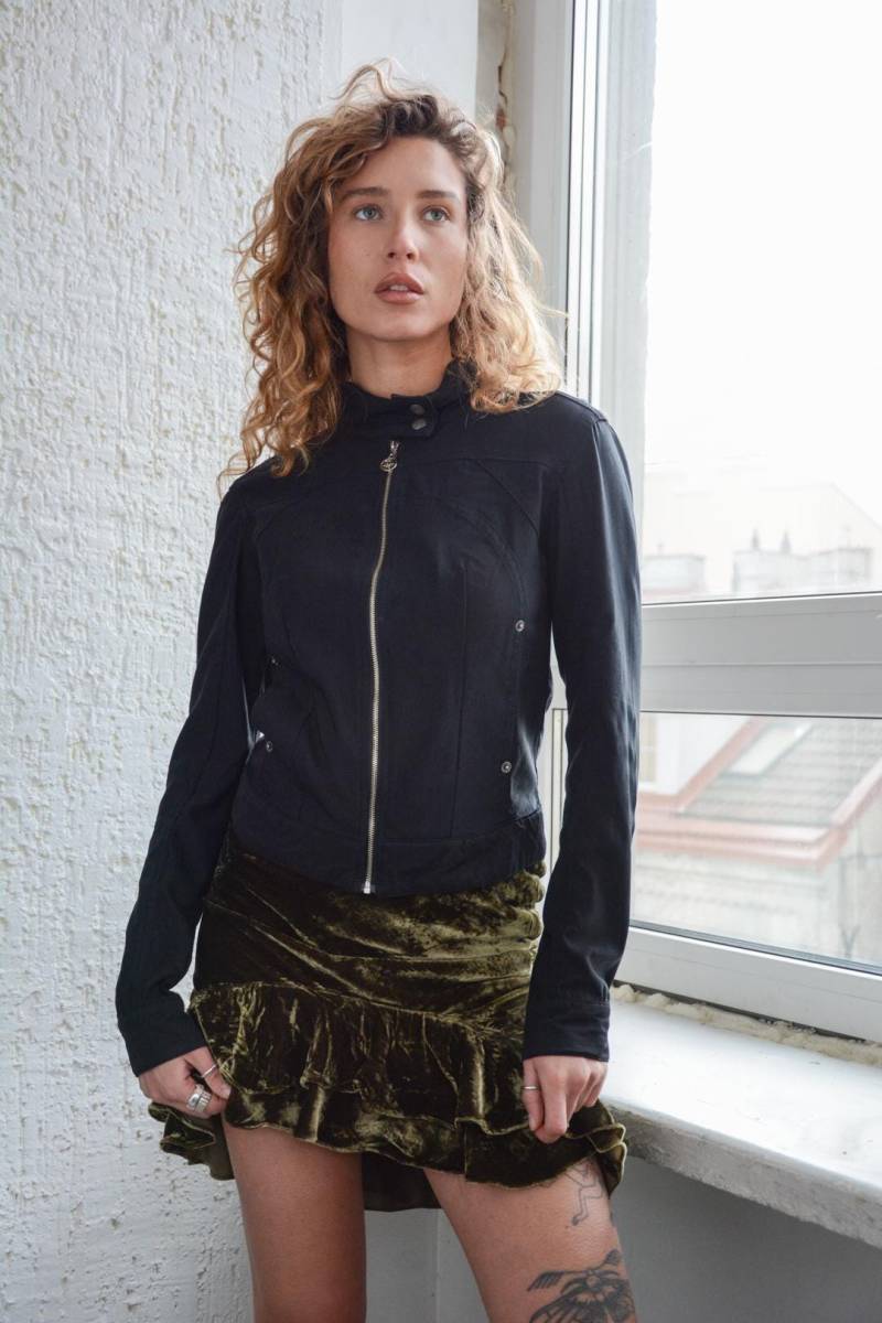 Vintage Dior Schwarze Stretchy Bomberjacke von WardrobeQueenVINTAGE