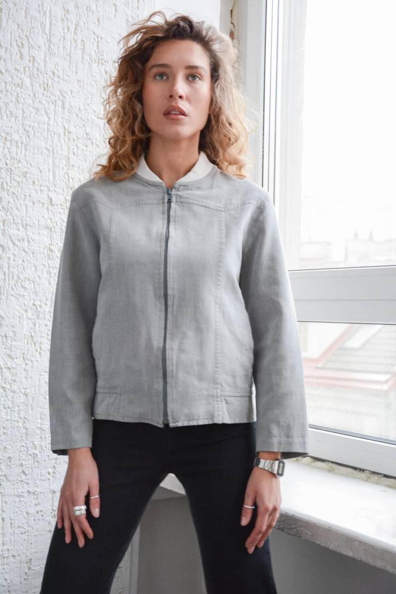 Vintage Dries Van Noten Graue Baumwoll Bomberjacke von WardrobeQueenVINTAGE