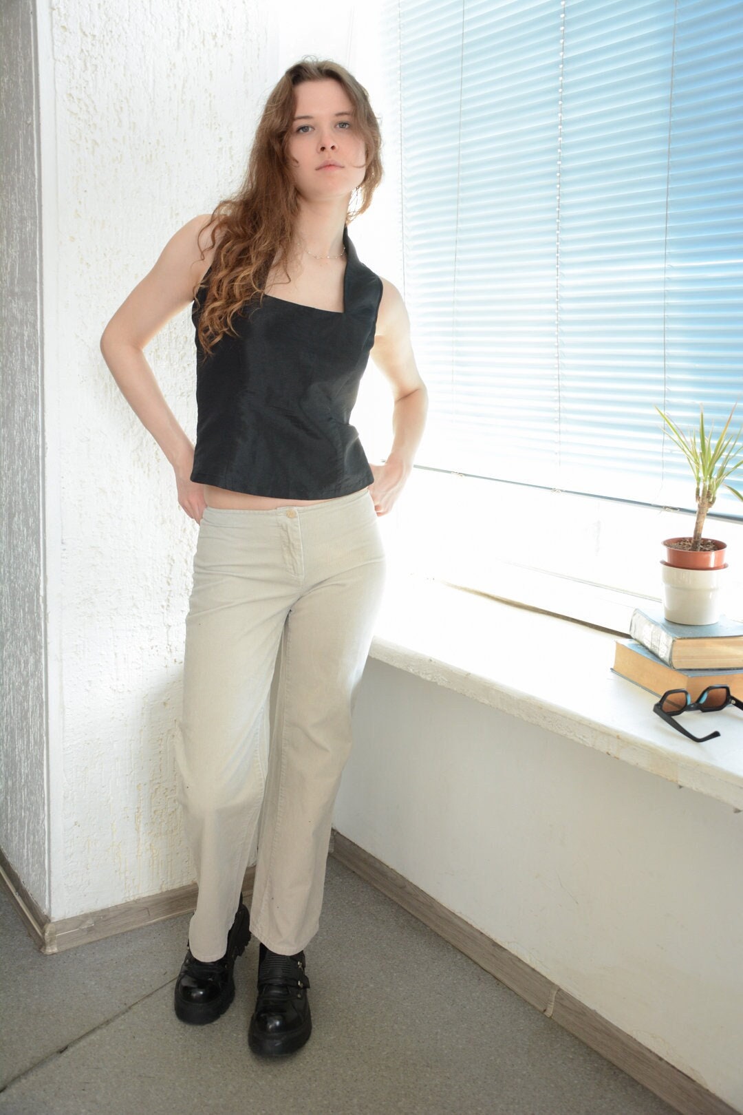 Vintage Grau Cord Hose Mit Niedriger Taille von WardrobeQueenVINTAGE