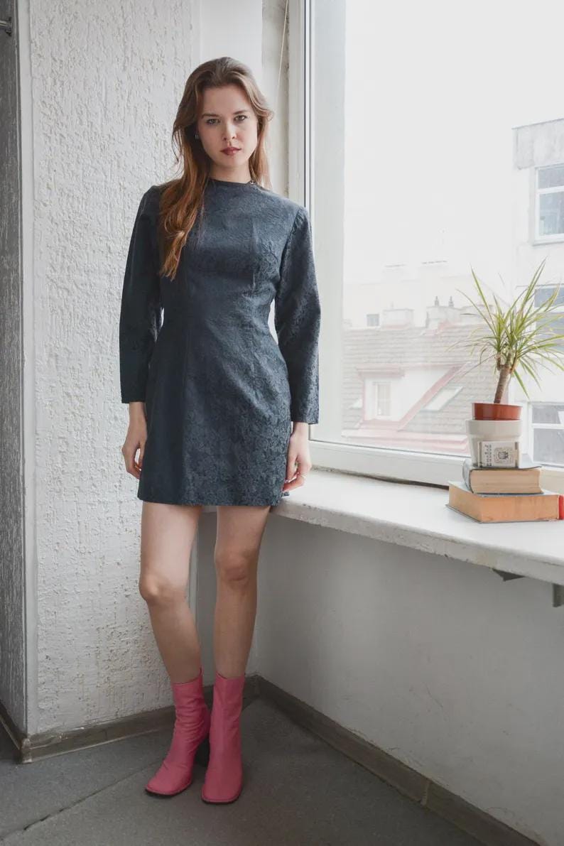 Vintage Mod Schwarzes Jacquard Mini Kleid Mit Langen Ärmeln von WardrobeQueenVINTAGE