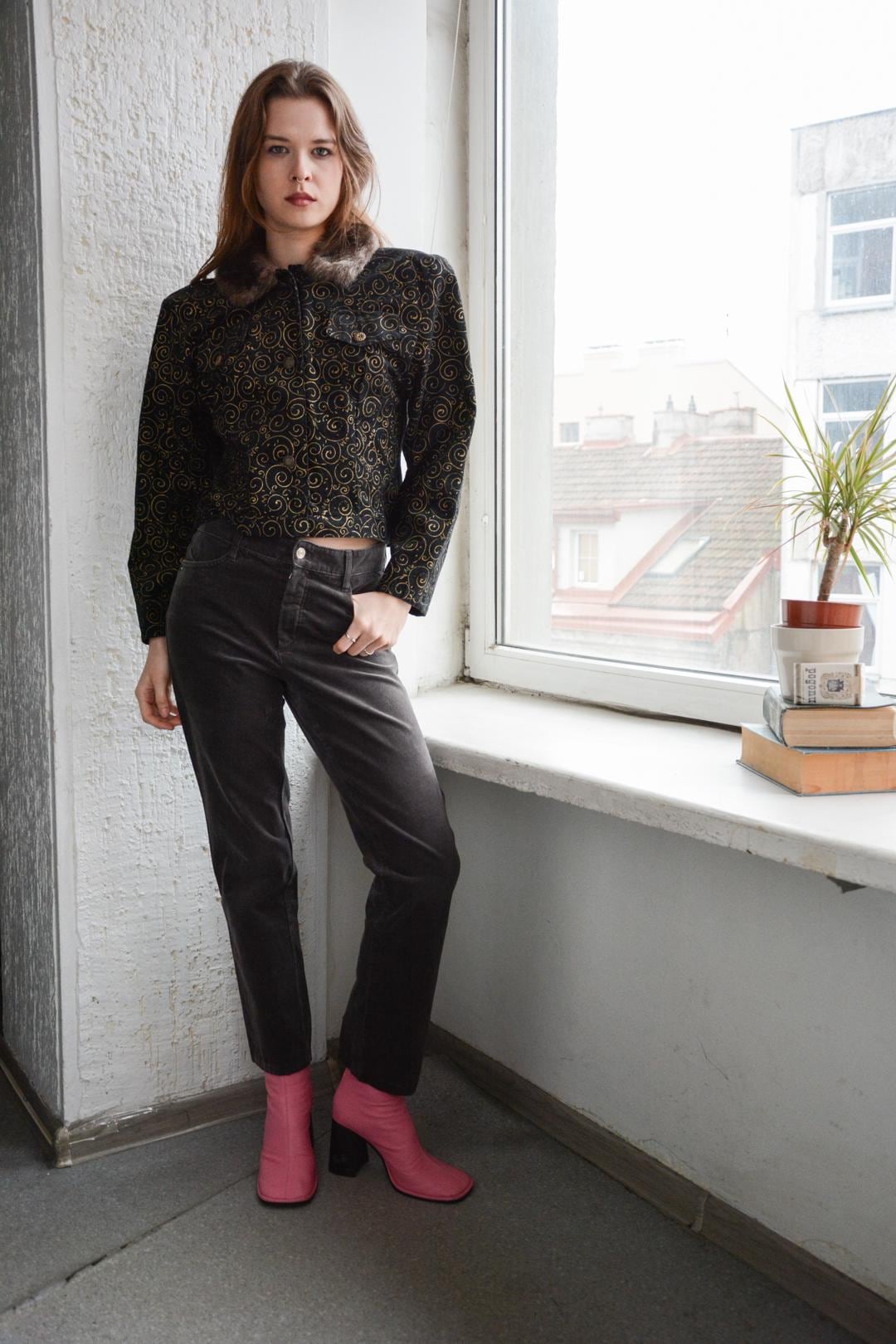 Vintage Schwarz Gemusterte Kunstpelz Kragen Jacke von WardrobeQueenVINTAGE