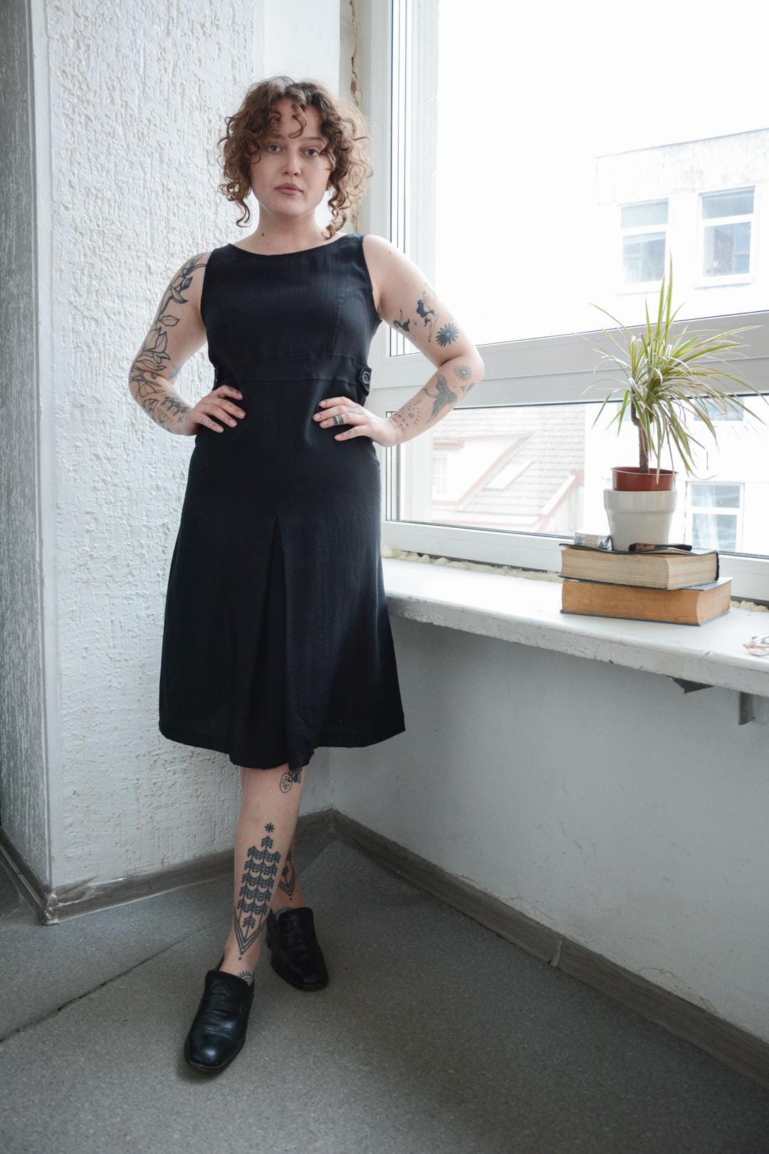 Vintage Schwarzes Midikleid von WardrobeQueenVINTAGE