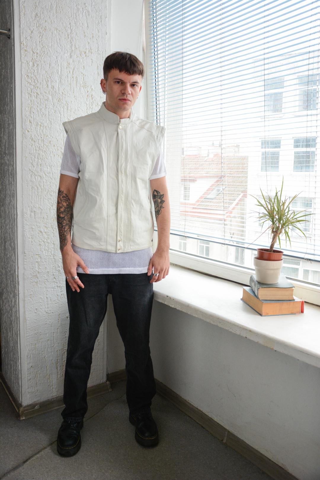 Vintage Weiße Lederweste von WardrobeQueenVINTAGE