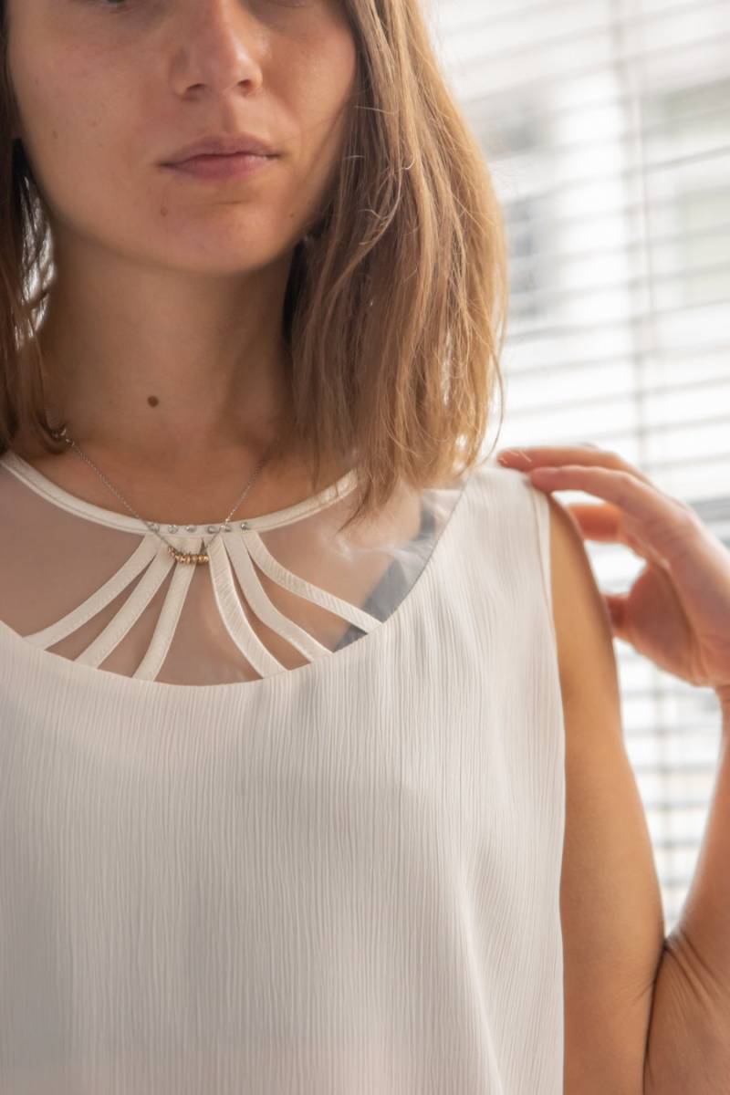 Vintage Weißes Schimmernde Top von WardrobeQueenVINTAGE