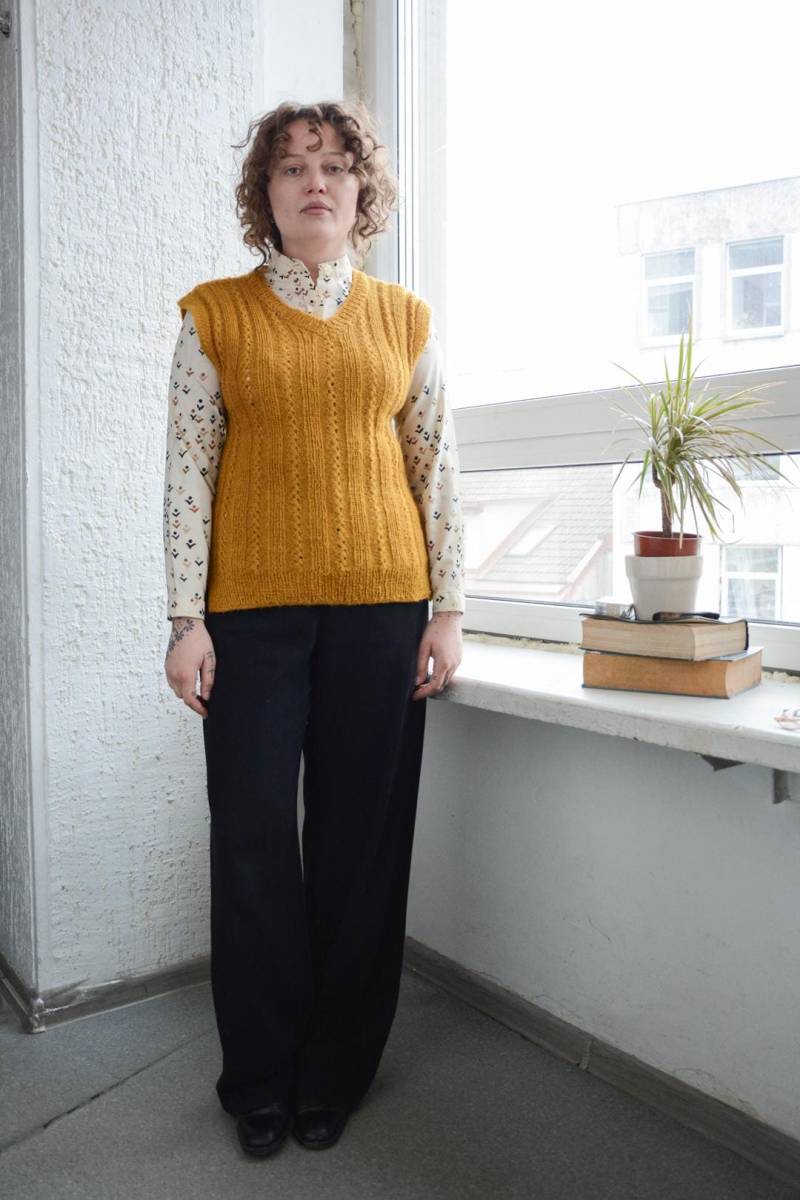 Vintage Wolle Mischung Senf Handgestrickte Weste von WardrobeQueenVINTAGE