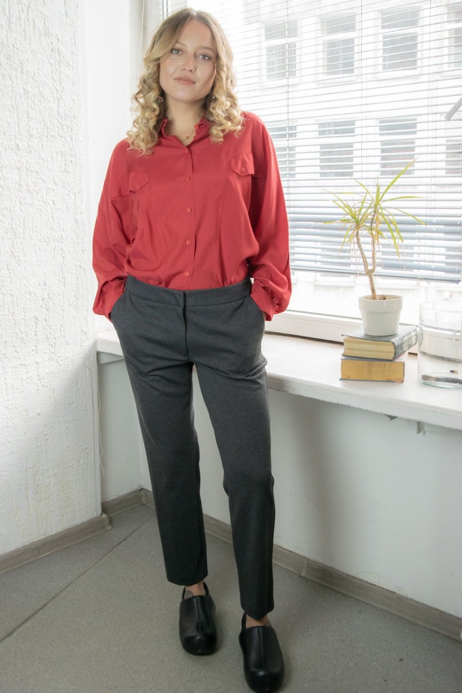 Vintage Y2K Graue Stretch Hose von WardrobeQueenVINTAGE