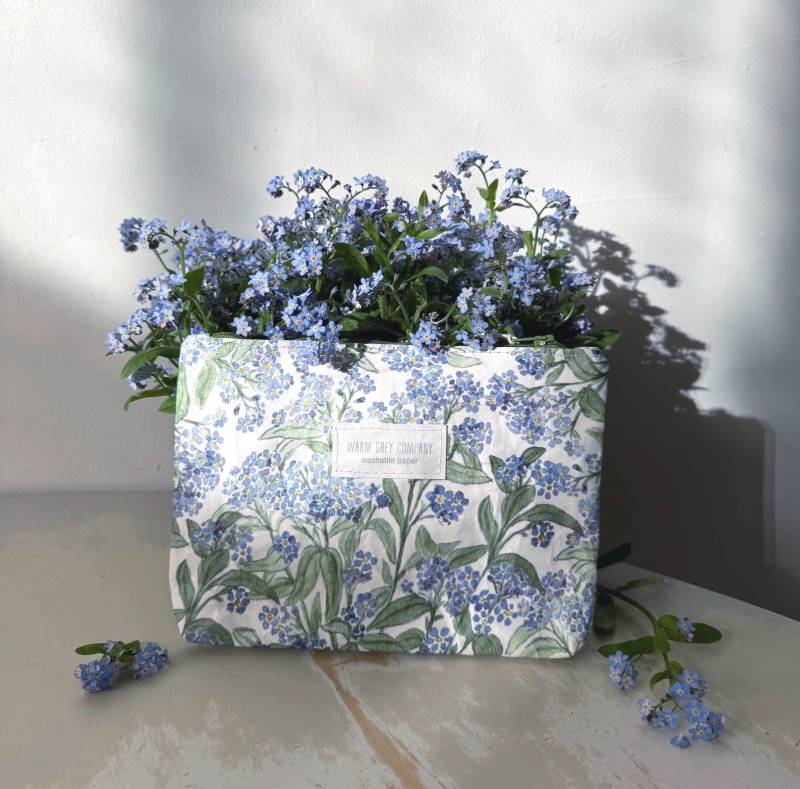 Blumen Geldbörse, Waschbare Papier Tasche, Wiesen Print von WarmGreyCompany