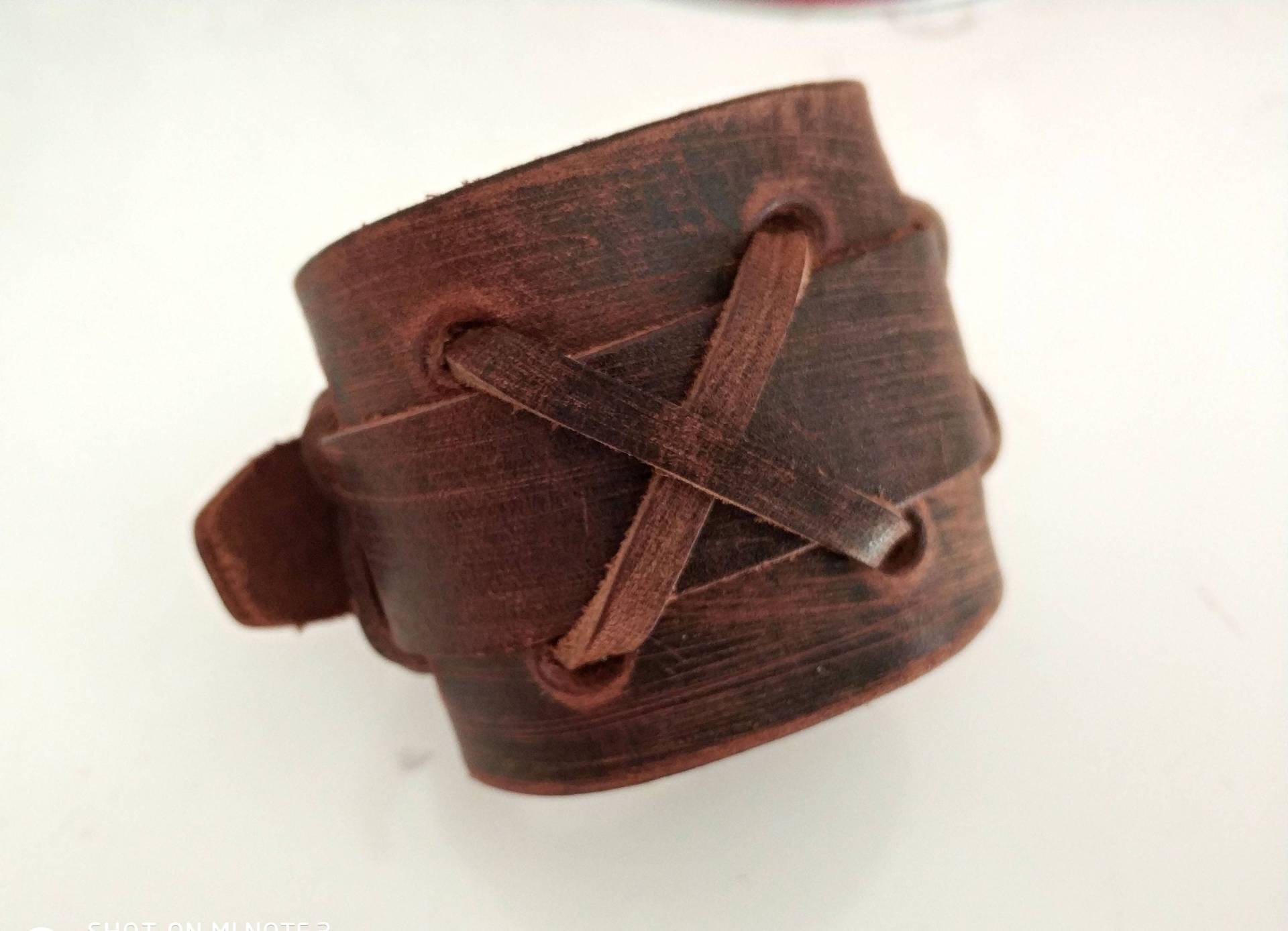 Breites Lederarmband, X Armband Leder, Verstellbares Armband, Boho Armband, Custom Cuff Armband, Handgefertigte Verstellbare Ledermanschette Braun Breites Lederarmband, X Armband Leder, Verstellbares Armband, Boho Armband, Custom Cuff Armband, Handgefertigte Verstellbare Ledermanschette Braun von WarmHeartHouse