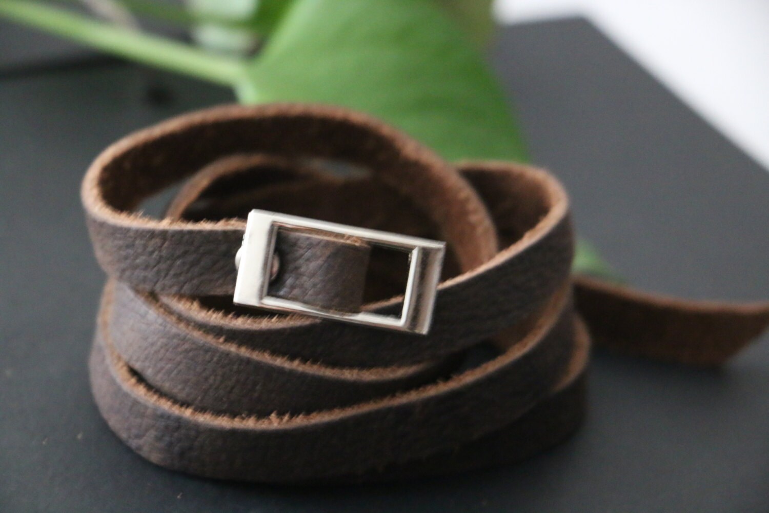 Echtleder Wickelarmband. Mehrstrangige Echt Leder Armspange. Gestapelte Lederarmband-Armbänder Schlanke 5 Wickelarmbänder Echtleder Wickelarmband. Mehrstrangige Echt Leder Armspange. Gestapelte Lederarmband-Armbänder Schlanke 5 Wickelarmbänder von WarmHeartHouse
