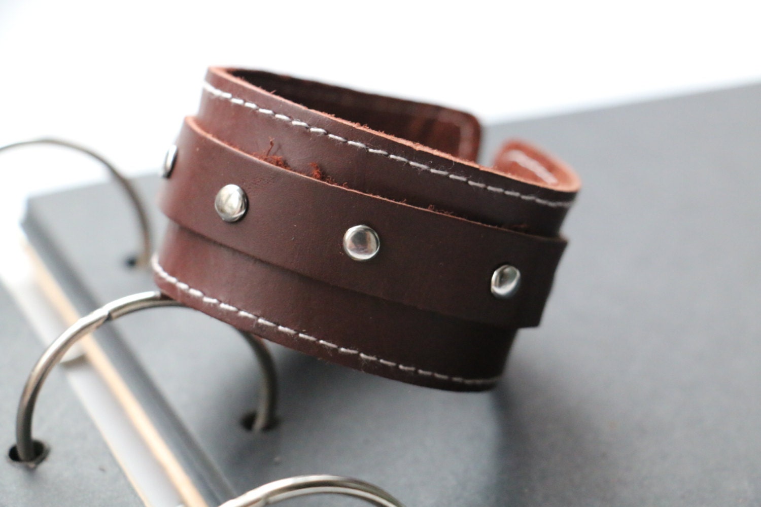 Kostenloser Versand Herren Armband/Lederarmband Boho Wickelarmband Braunes Kostenloser Versand Herren Armband/Lederarmband Boho Wickelarmband Braunes von WarmHeartHouse