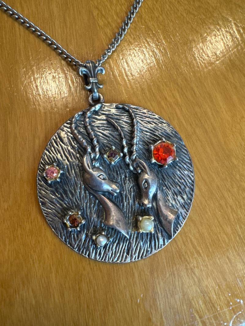 Vintage 60Er Jahre Silberfarbener Elch Anhänger Mit Strasssteinen von WarrenVintage