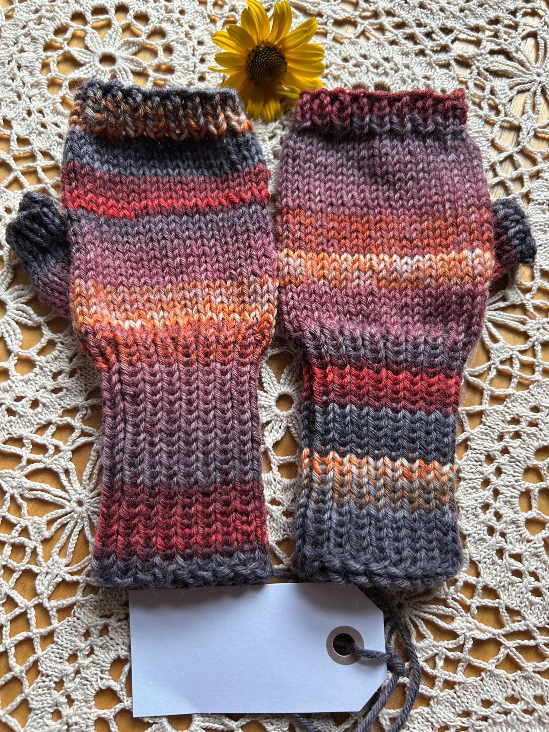 Handgestrickte Handstulpen „Kruger" Kinder 10-13 Jahre Wolle Bunt von WasClaudistrickt