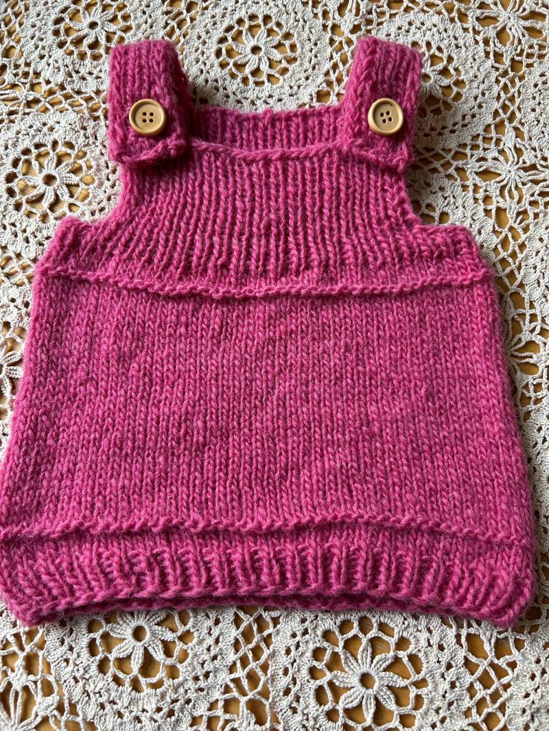 Handgestricktes Hustenleibchen Pullunder Deutsche Biowolle Pink 68-74 von WasClaudistrickt
