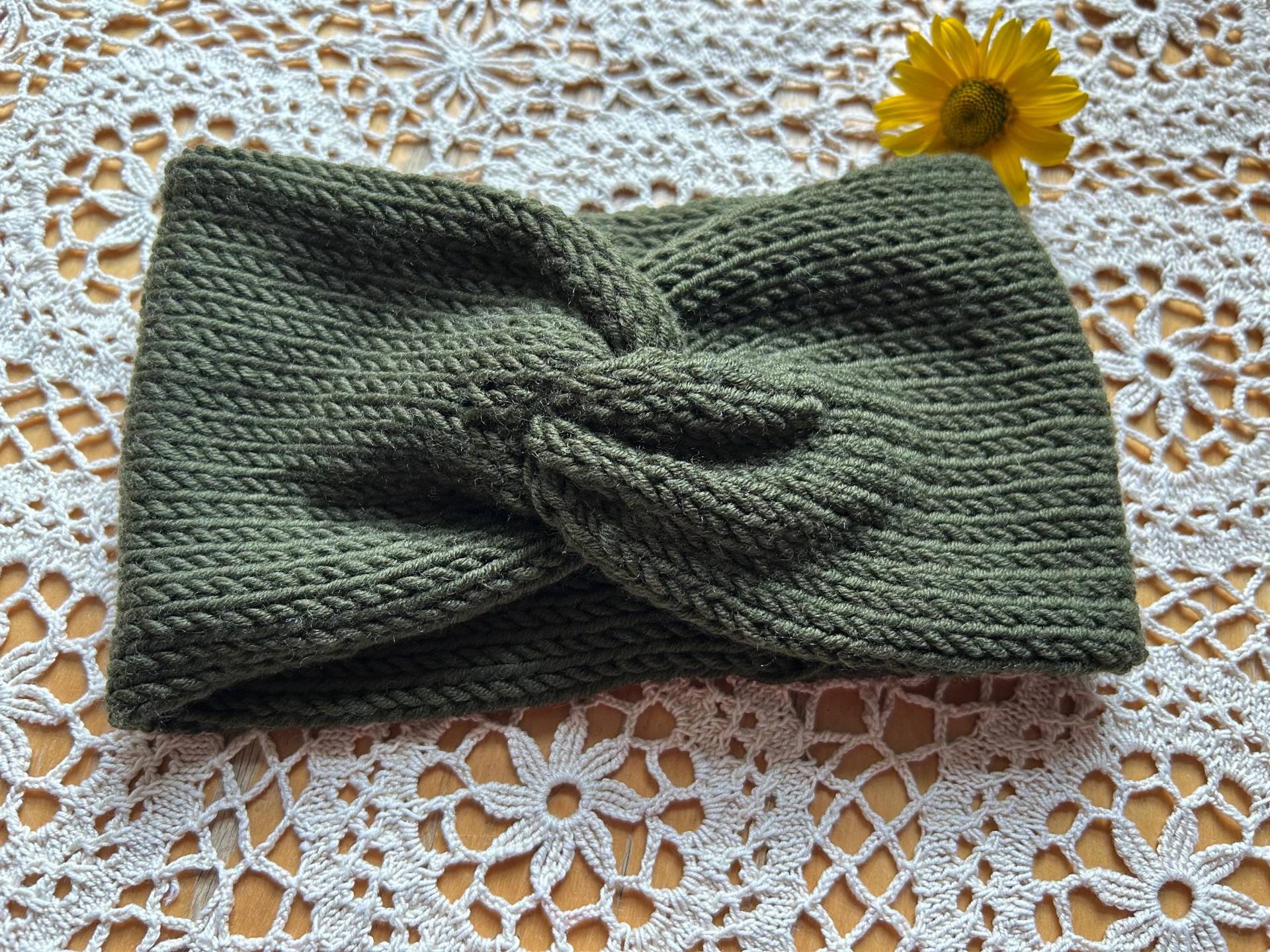 Handgestricktes Warmes Stirnband in Waldgrün Ku 54-56 100% Merinowolle von WasClaudistrickt