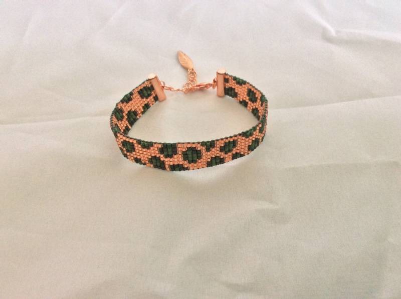 Miyuki Delica Perlen-Armband Rosa Mit Grün Miyuki Delica Perlen-Armband Rosa Mit Grün von Waschje