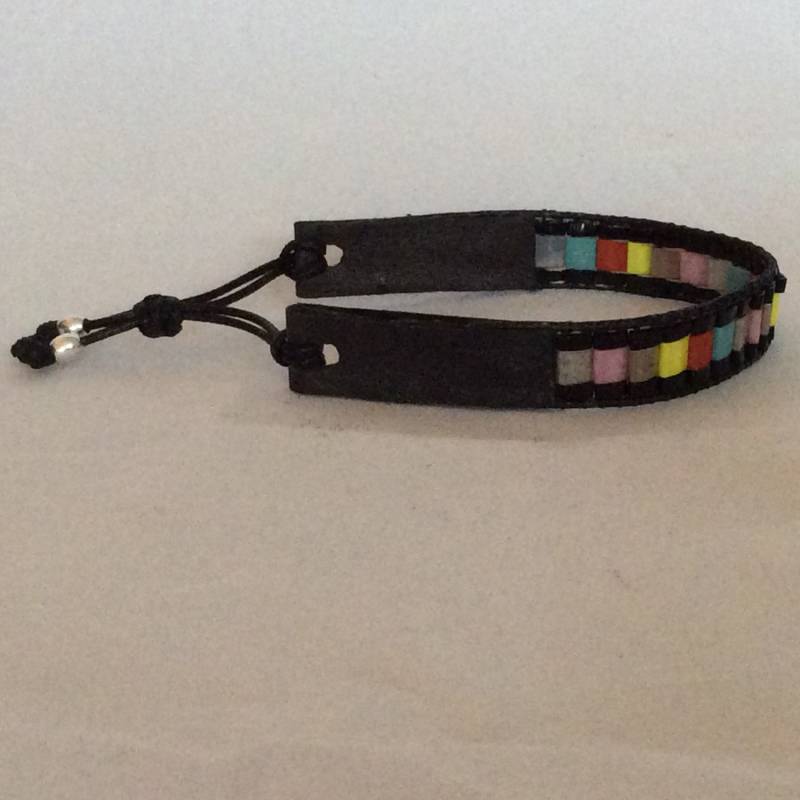 Schmales Armband Mit Miyuki Tila Perlen Ausgeschnitten Und Echtem Leder von Waschje