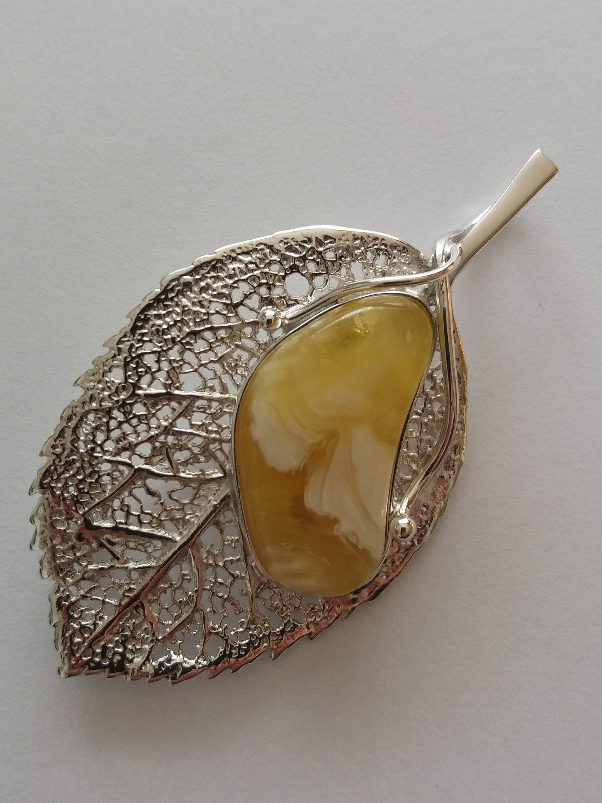 Weisser - Broochros, Silbertes Blatt Weisser - Broochros, Silbertes Blatt von WasiewiczArt