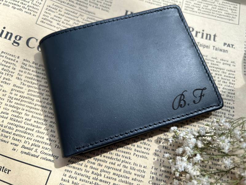 Custom Leather Wallet For Him - Personalized Men's Gift Handmade Christmas Present" von WasserFeeLeder