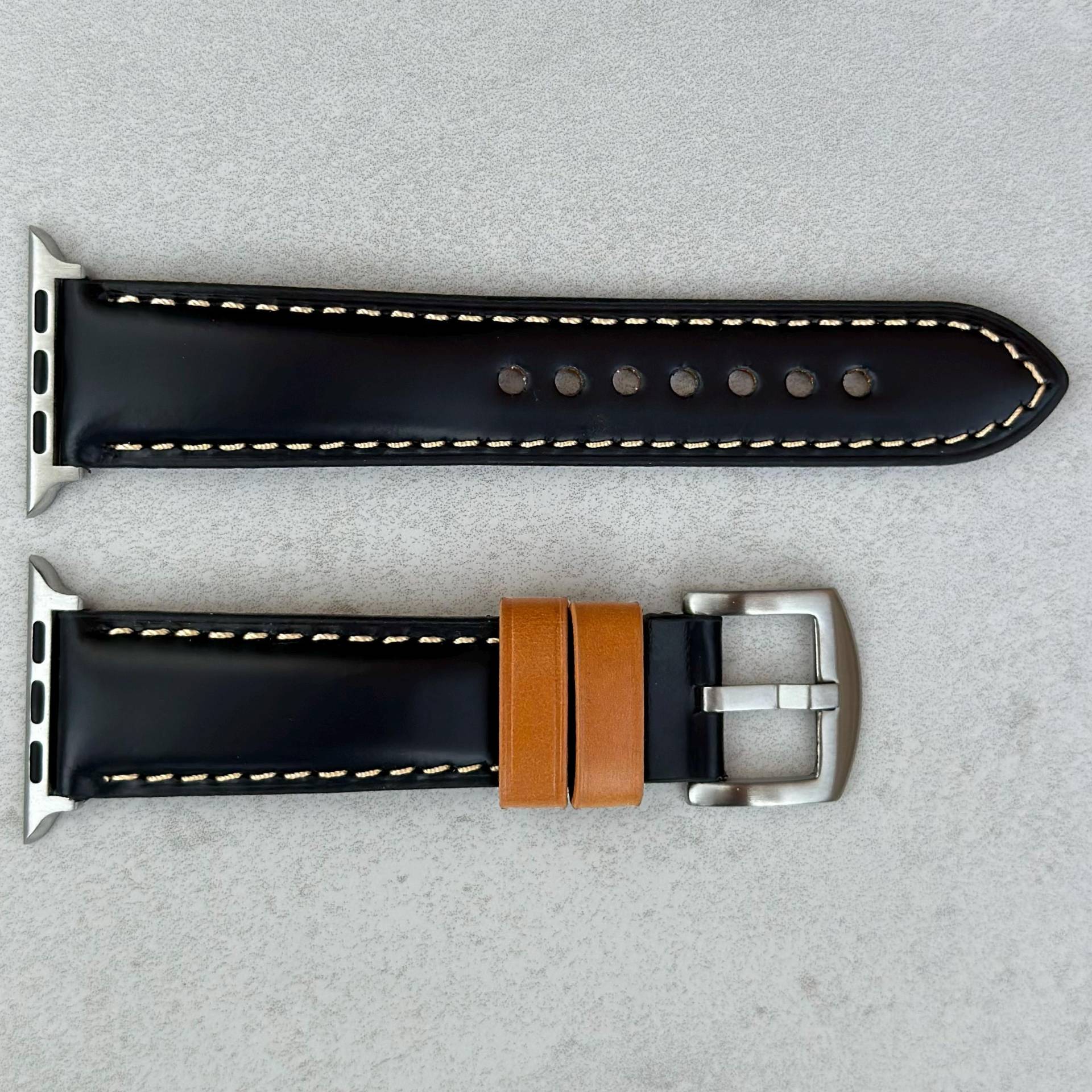 Handgemachtes Apple Watch Armband Für Uhrenarmband, Gepolstertes Kalbsleder in Schwarz 38 Mm, 40 41 42 44 45 Mm Serie 3, 4, 5, 6, 7, 8, Ultra von WatchAndStrapCo