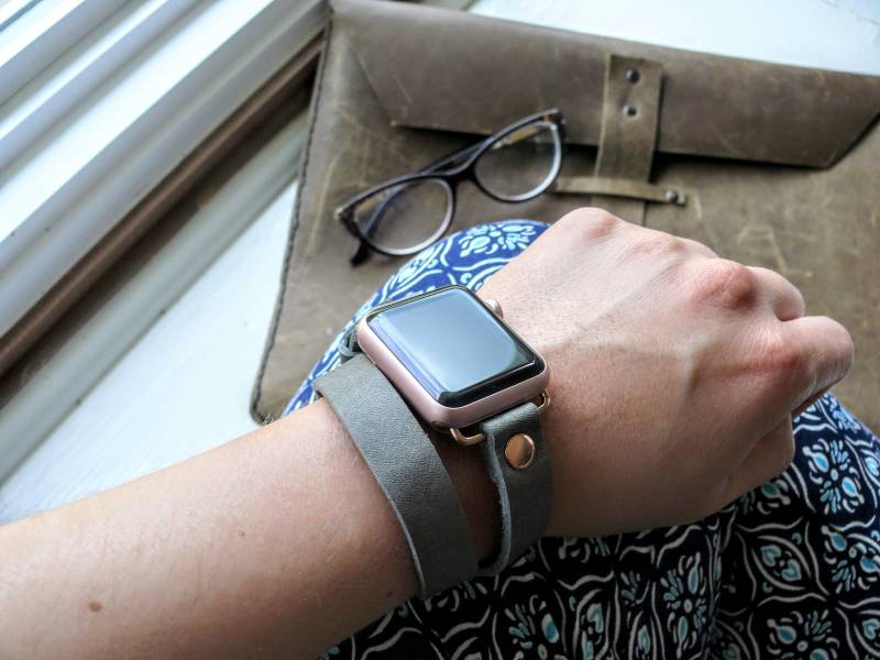 Handgemachte Graue Apple Watch Leder Doppelt Wickeln Armband von WatchChasLeather