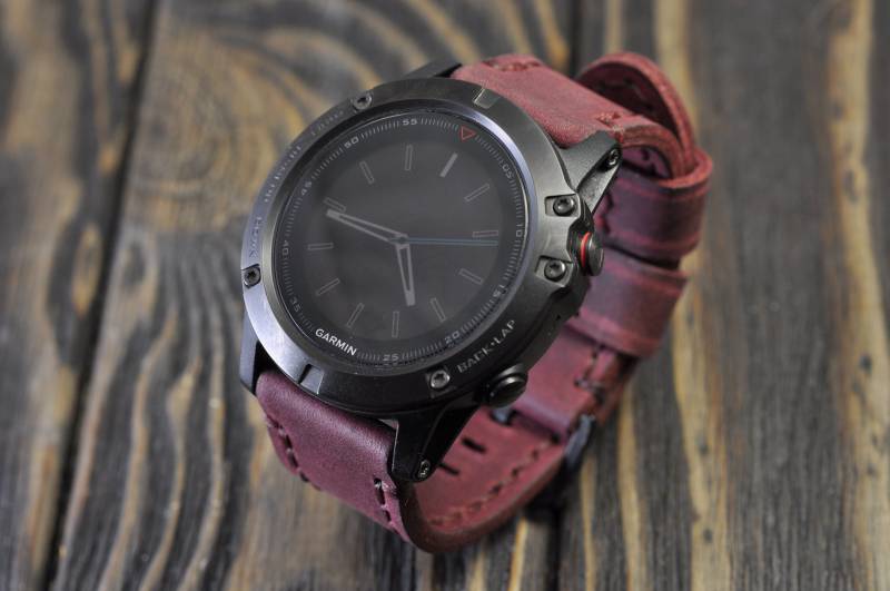 Mens-Handmade-Lederarmband Für Die Garmin Fenix 5/5 S/5 X Und 3 Sport Uhren Burgund von WatchSoviet