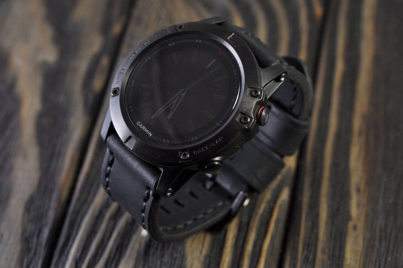 Mens-Handmade-Lederarmband Für Die Garmin Fenix 5/5 S/5 X Und 3 Sport Uhren Schwarz von WatchSoviet