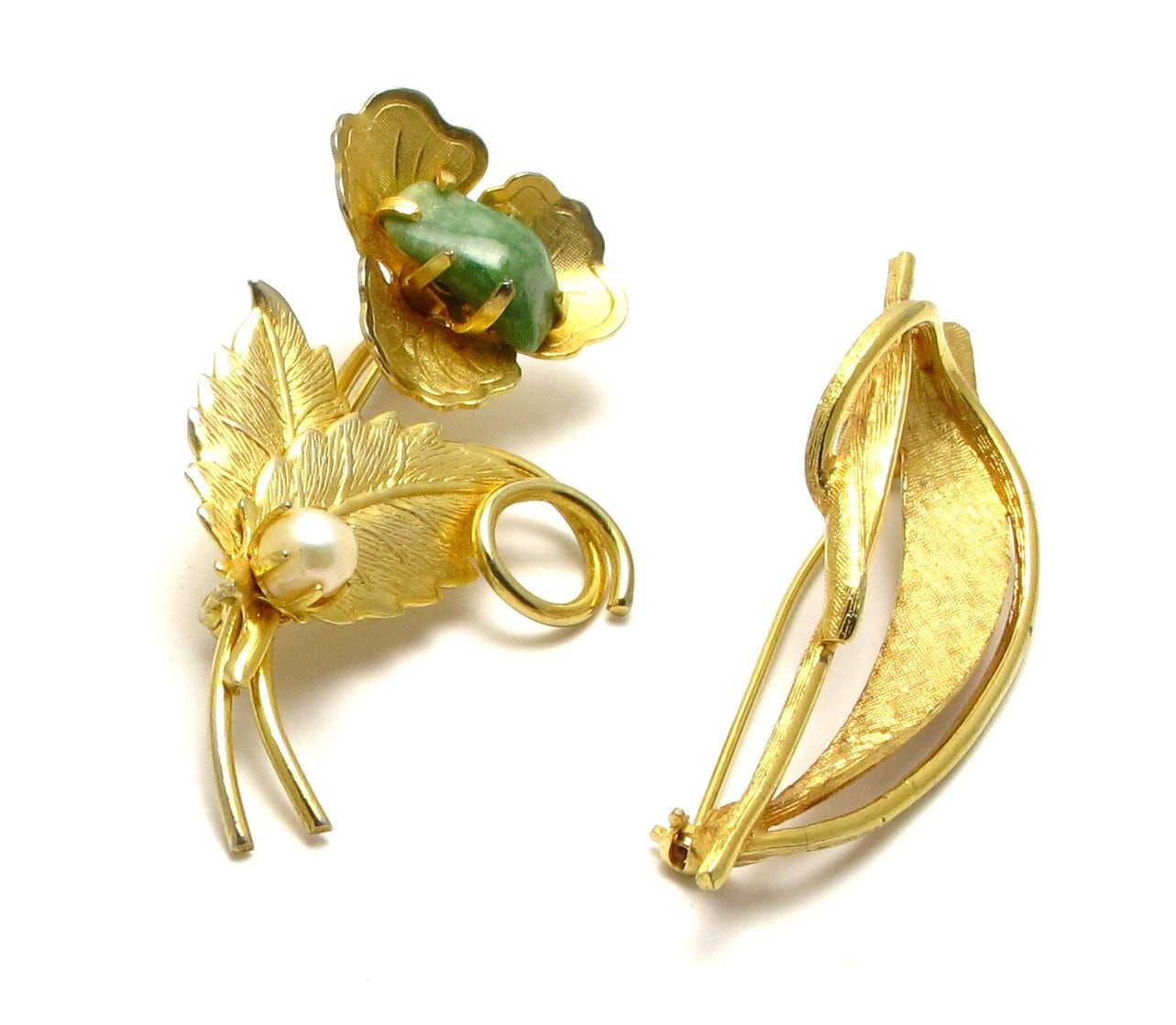 Gold-Ton Broschen - Lot Von 2 Und Grünen Stein Mit Faux Perlen Brosche Pin Blume Blatt # 967 von WatchandWares