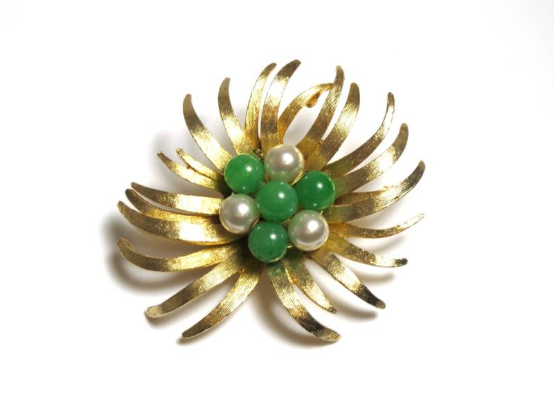 Vintage Goldfarbene Brosche Mit Grünen Perlen Und Mock - Starburst Geschenke Für Ihre Mama Oma # 2155 Vintage Goldfarbene Brosche Mit Grünen Perlen Und Mock - Starburst Geschenke Für Ihre Mama Oma # 2155 von WatchandWares