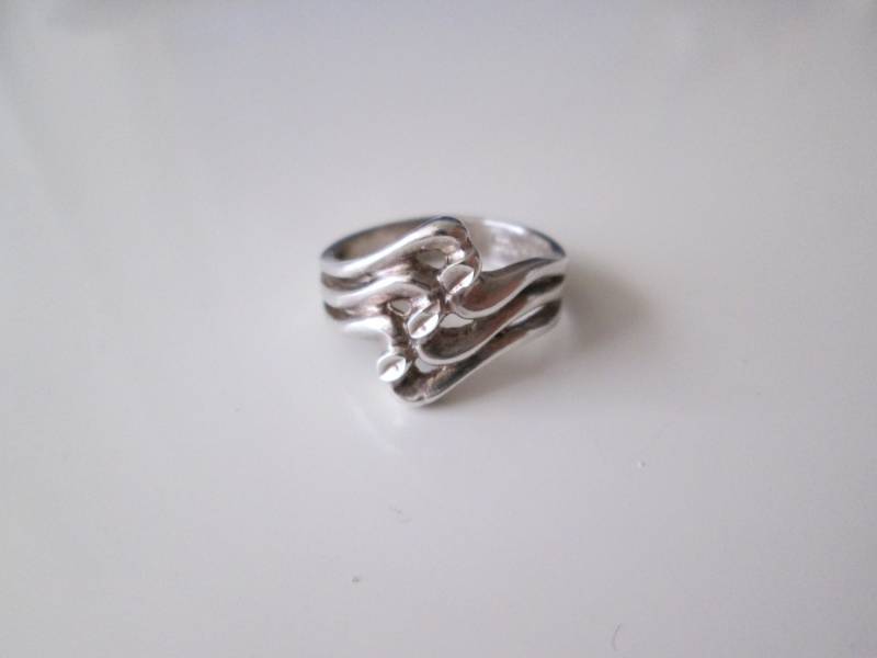 925 Sterling Silber Vintage Carved Wave Ring, Größe 7 925 Sterling Silber Vintage Carved Wave Ring, Größe 7 von WatchesAndJewels