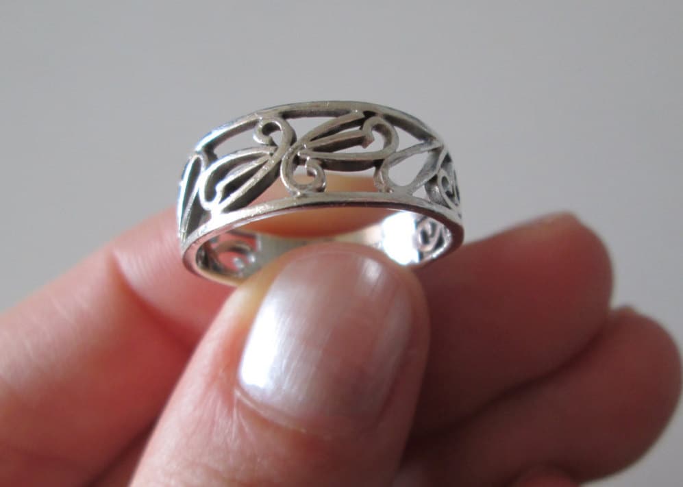 925 Sterling Silber Vintage Geschnitzte Band Ring, Größe 8 925 Sterling Silber Vintage Geschnitzte Band Ring, Größe 8 von WatchesAndJewels
