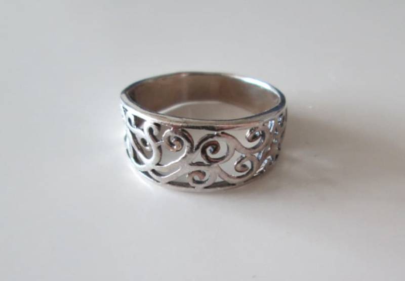 925 Sterling Silber Vintage Geschnitzte Band Ring, Größe 8 von WatchesAndJewels