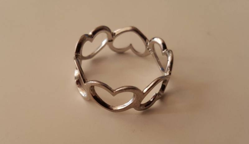 925 Sterlingsilber Vintage Herzen Band Ring, Größe 9 925 Sterlingsilber Vintage Herzen Band Ring, Größe 9 von WatchesAndJewels