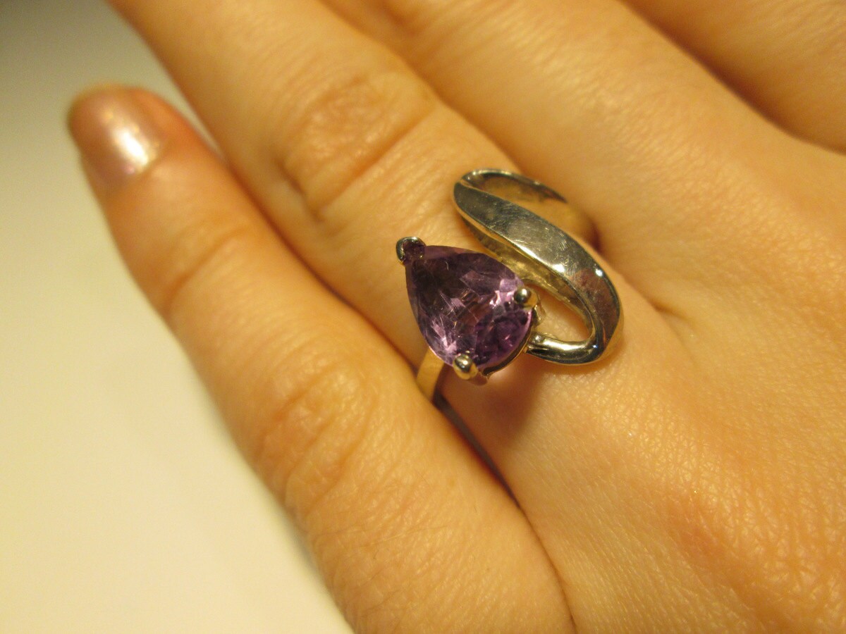 Amethyst Zick-Zack-Edelstein Sterling Silber Jahrgang Ring, Größe 6 Amethyst Zick-Zack-Edelstein Sterling Silber Jahrgang Ring, Größe 6 von WatchesAndJewels