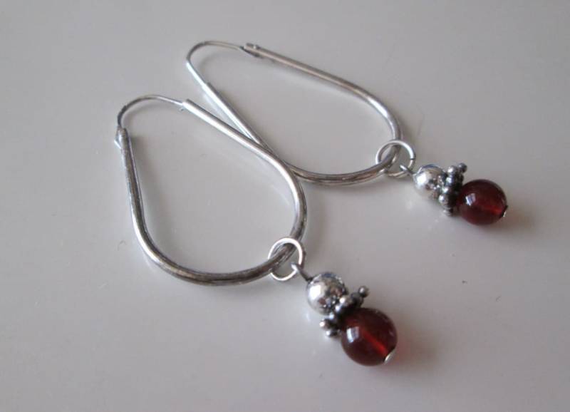 Granat-sterling Silber Vintage Perlen Baumeln Ohrringe von WatchesAndJewels