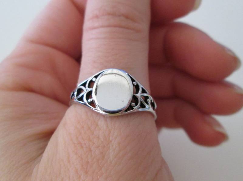 Lind Sterling Silber Dünnes Bandring Klar Für Die Gravur, Größe 12 Lind Sterling Silber Dünnes Bandring Klar Für Die Gravur, Größe 12 von WatchesAndJewels