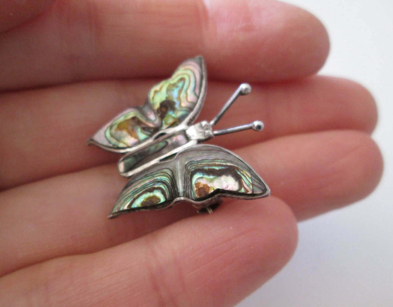 Mutter Der Perle Schmetterling Sterling Silber Vintage Pin in Mexiko Mutter Der Perle Schmetterling Sterling Silber Vintage Pin in Mexiko von WatchesAndJewels