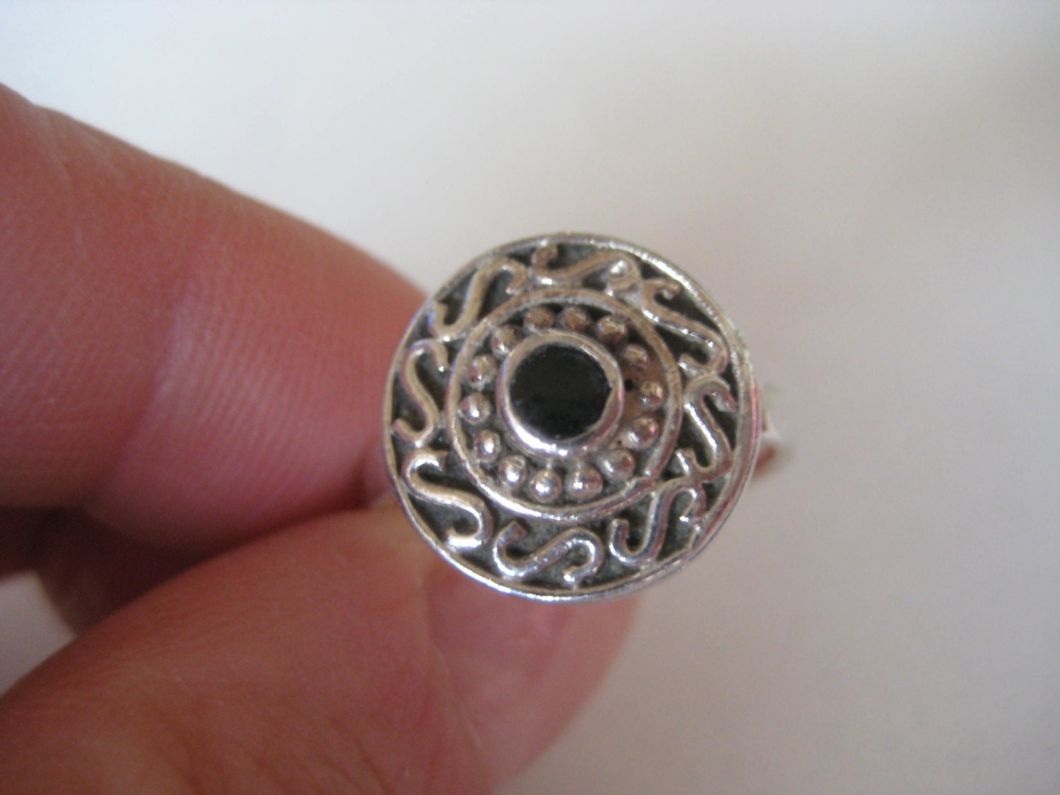Onyx Sterlingsilber 925 Ring, Größe 6, Super Zustand Onyx Sterlingsilber 925 Ring, Größe 6, Super Zustand von WatchesAndJewels