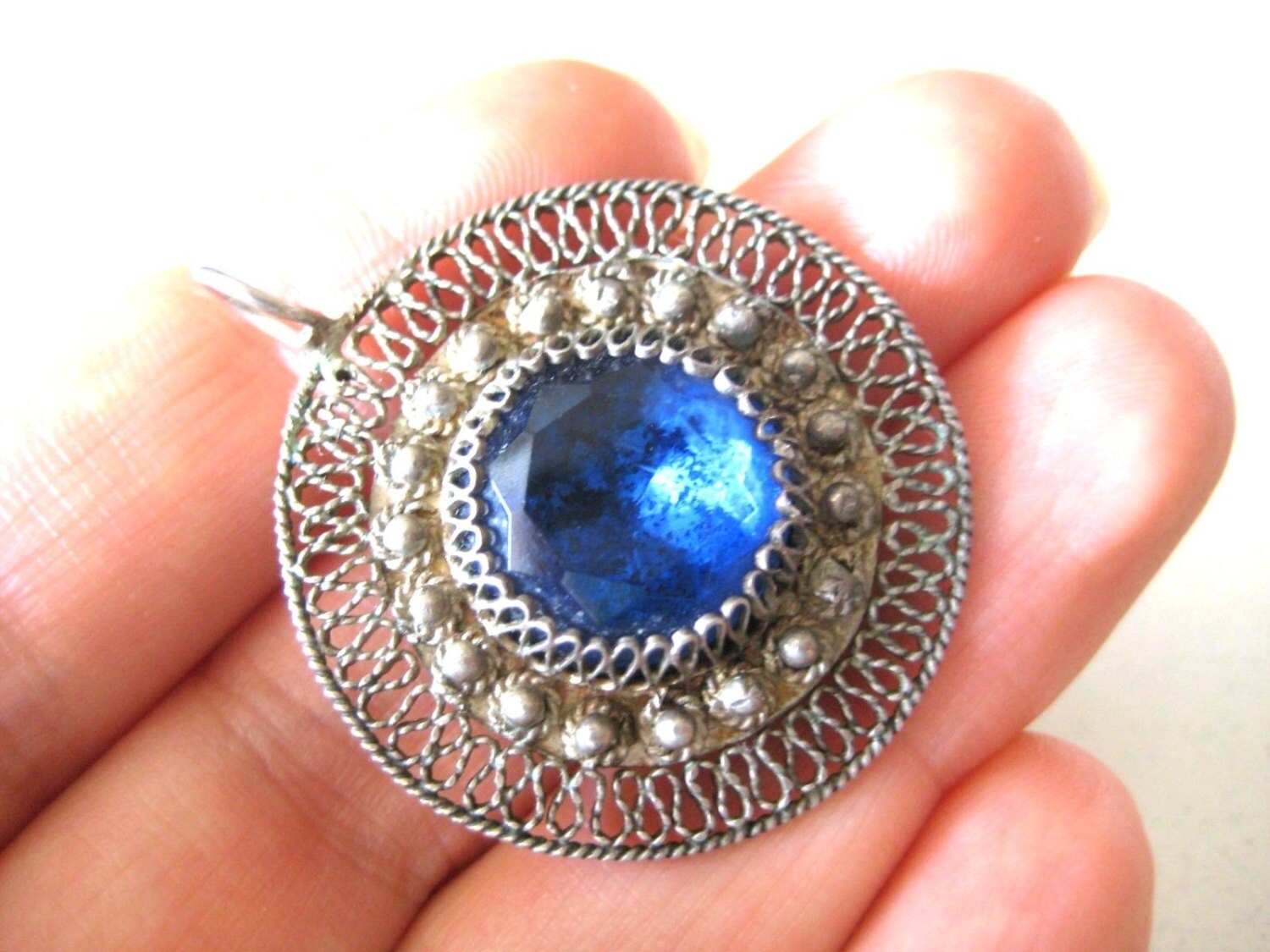 Runde Blaue Edelstein Anhänger in Sterling Silber 925 Handgefertigt Runde Blaue Edelstein Anhänger in Sterling Silber 925 Handgefertigt von WatchesAndJewels