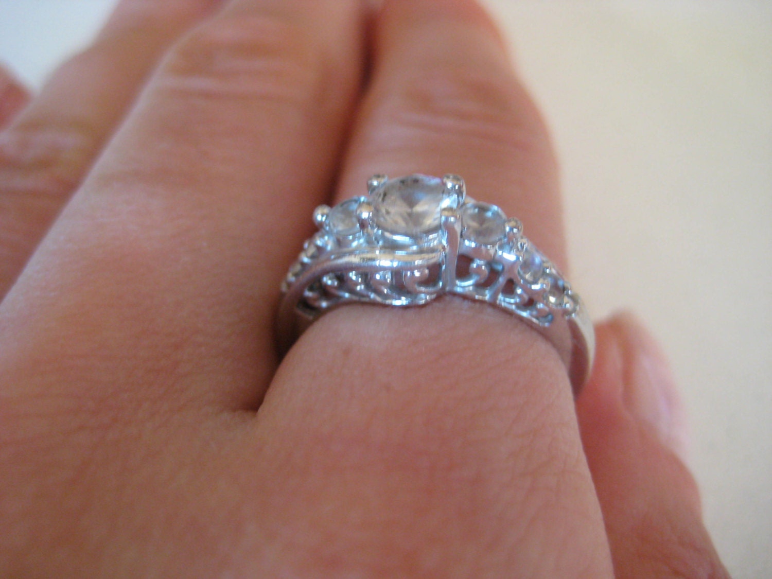 Sun Klar Edelstein Vintage Sterling Silber Ringgröße 6, 5 Sun Klar Edelstein Vintage Sterling Silber Ringgröße 6, 5 von WatchesAndJewels