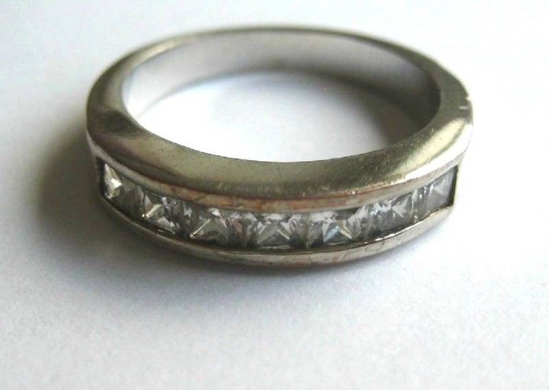 Vintage Sterling Silber Klar Cz Stein-Band-Ring, Größe 7, 5 Vintage Sterling Silber Klar Cz Stein-Band-Ring, Größe 7, 5 von WatchesAndJewels