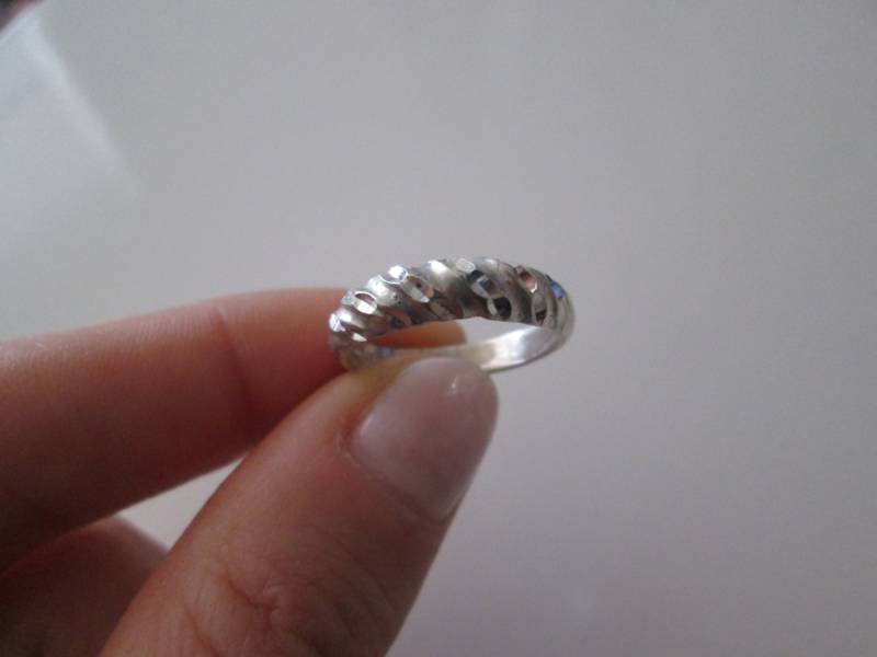 sterling Silber Vintage Geschnitzt Band Ring, Größe 6 von WatchesAndJewels
