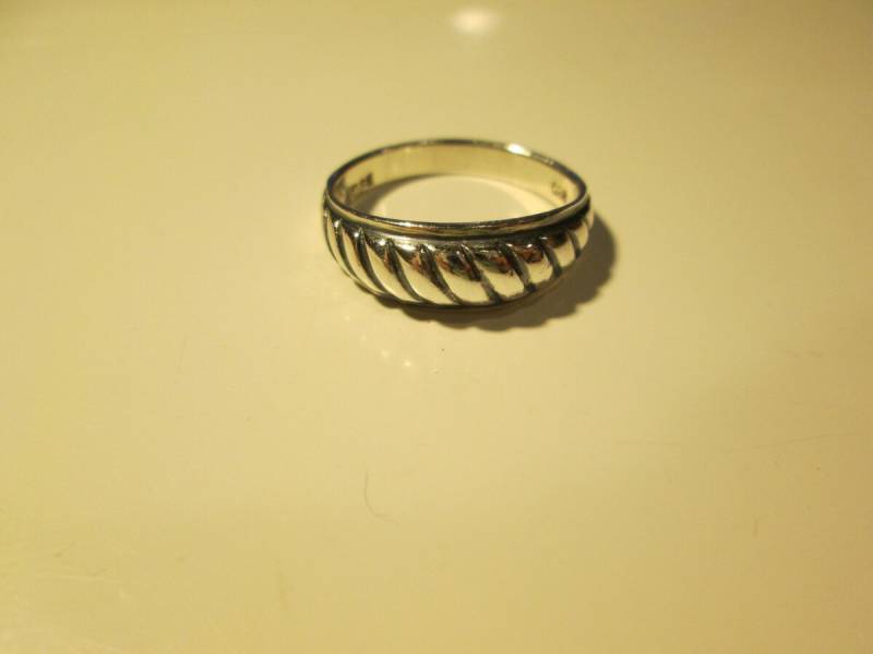 sterling Silber Vintage Geschnitzten Bandring, Größe 8 sterling Silber Vintage Geschnitzten Bandring, Größe 8 von WatchesAndJewels