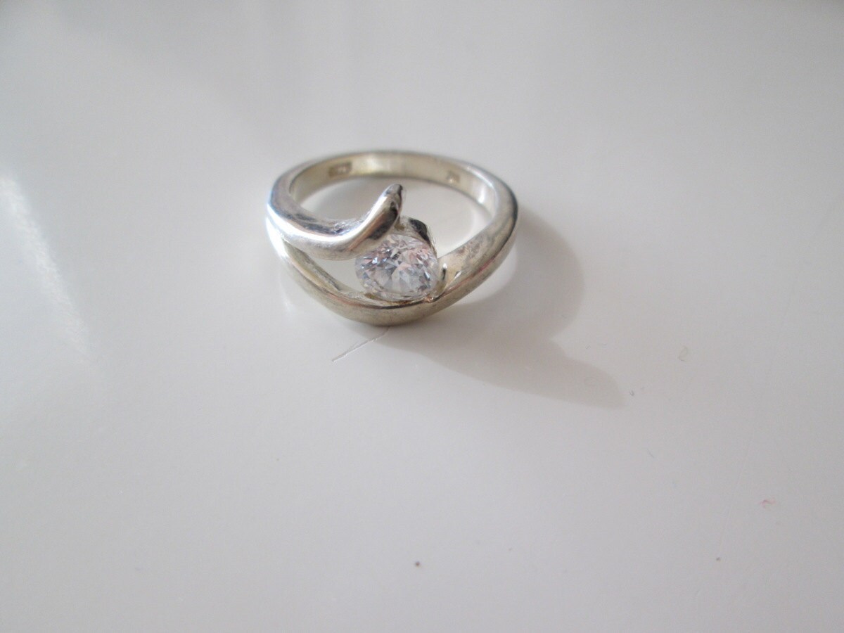 sterling Silber Vintage Klar Edelstein-Band-Ring, Größe 7 sterling Silber Vintage Klar Edelstein-Band-Ring, Größe 7 von WatchesAndJewels