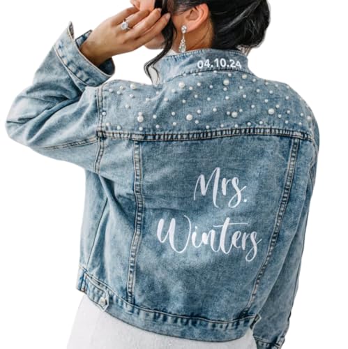 Watchify Personalisierte Damen-Jeansjacke mit Perlen und Perlen, für die Hochzeit, für Ehefrauen, personalisierbar von Watchify